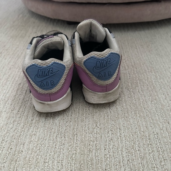 nike air max tennis shoes!!! - Picture 3 of 4